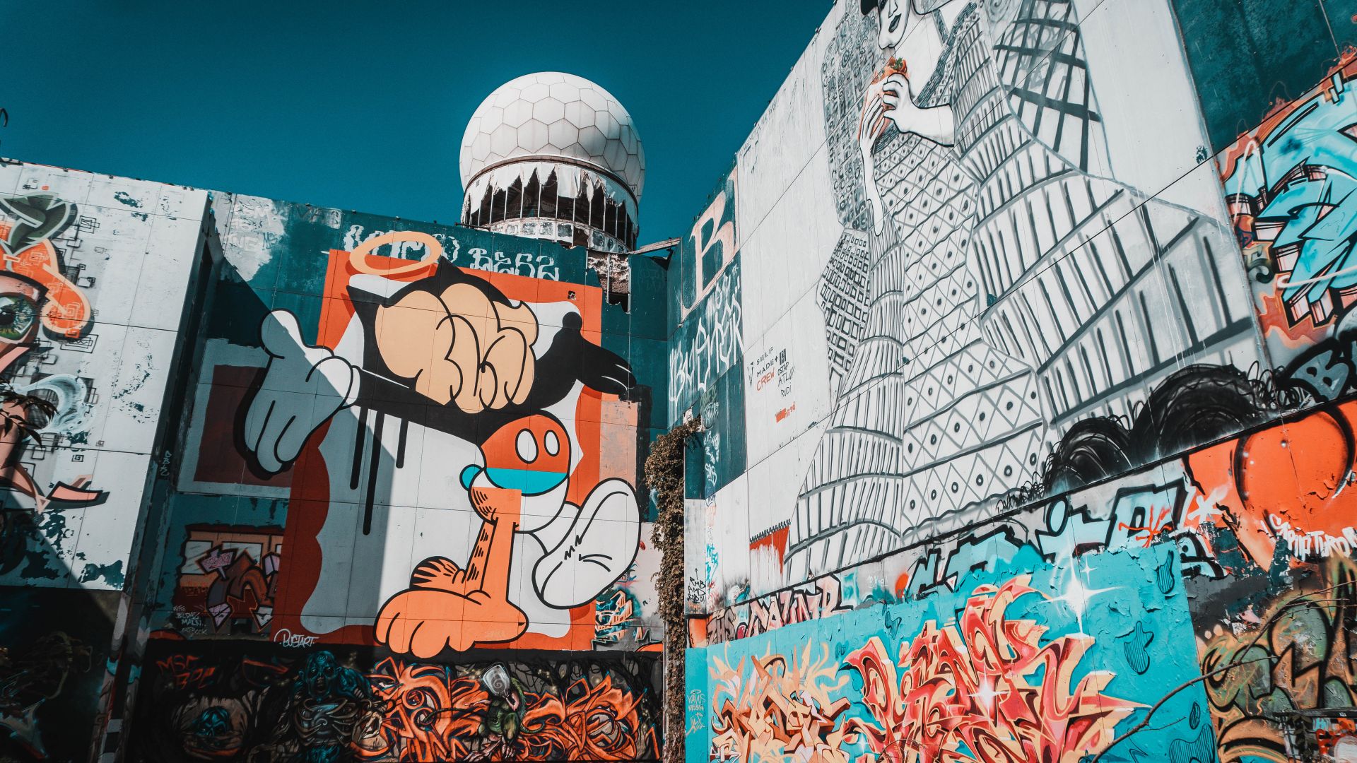 Berlin: Street art; Teufelsberg